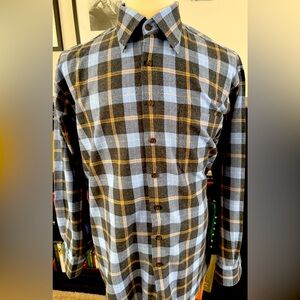 Orvis Signature Collection Flannel Shirt. Size XL. Excellent Condition.
